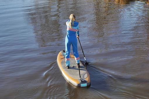 Gaia Dry suit von StandOut im SIREN Programm