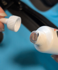 Zipper Grease Reißverschlussfett für wasserdichte Reißverschlüsse von SIREN SUPsurfing