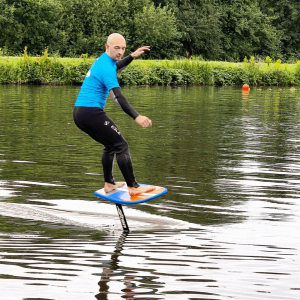 Pumpfoiling mit Carbon Pumpfoil mit SIREN SUPsurfing Sole99 Pumpfoilboard mit EVA RAILS für mehr Sicherheit