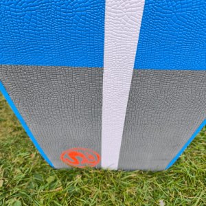 Rutschfestes Deck von SIREN SUPsurfing auf dem Pumpfoilboard Sole 99